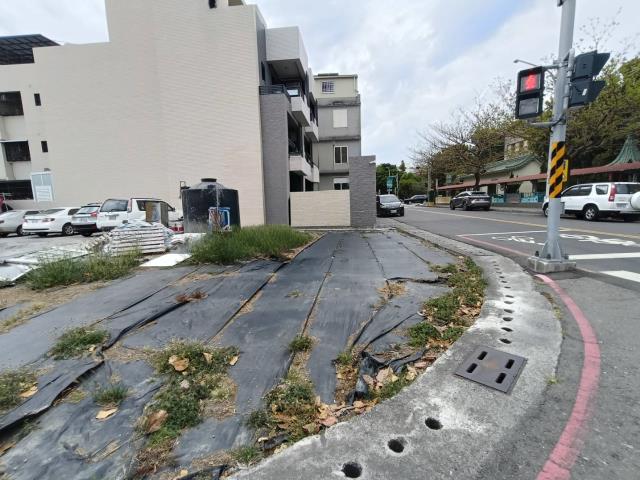 高雄大樹九曲堂火車站建地透天車庫別墅華廈土地投資開發出售